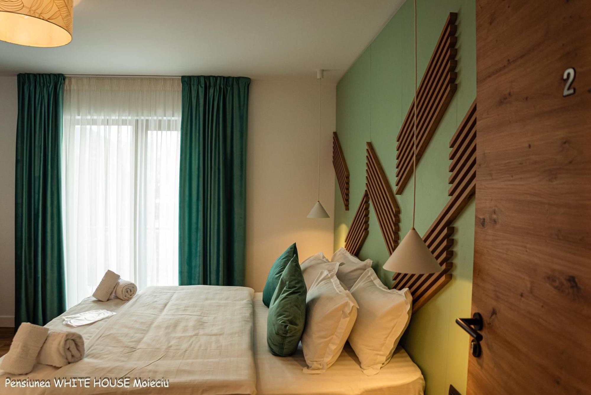 White House Moieciu Hotel Moieciu de Jos Luaran gambar
