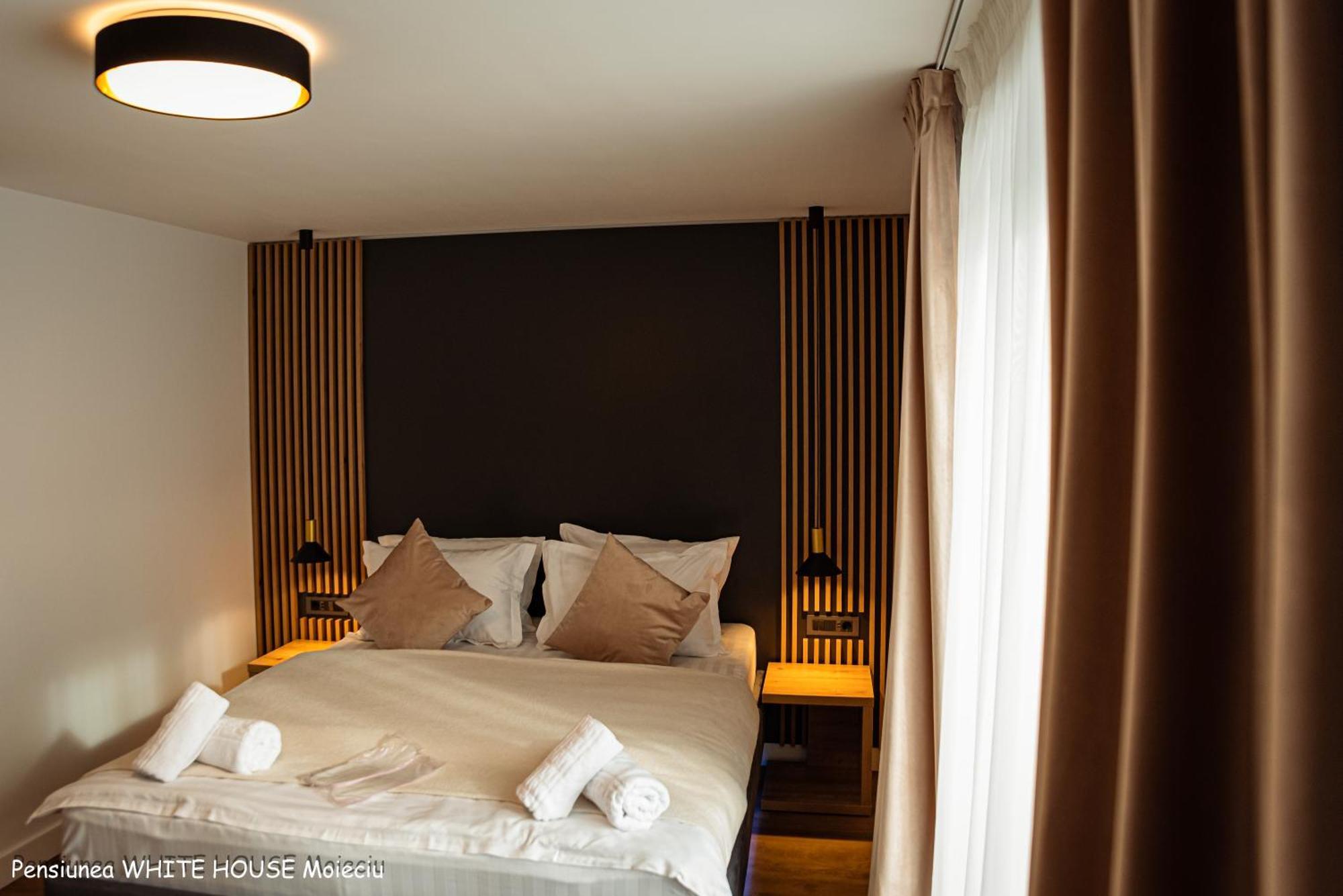 White House Moieciu Hotel Moieciu de Jos Luaran gambar